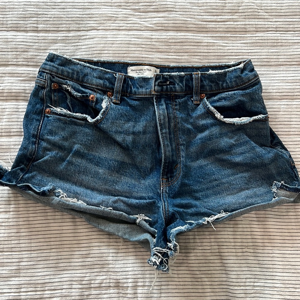 Abercrombie & Fitch High Rise Mom Shorts size 30